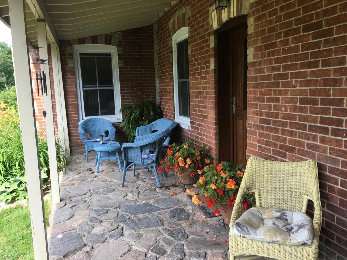 Sawyer'S Creek Bed And Breakfast Algonquin Highlands Екстер'єр фото