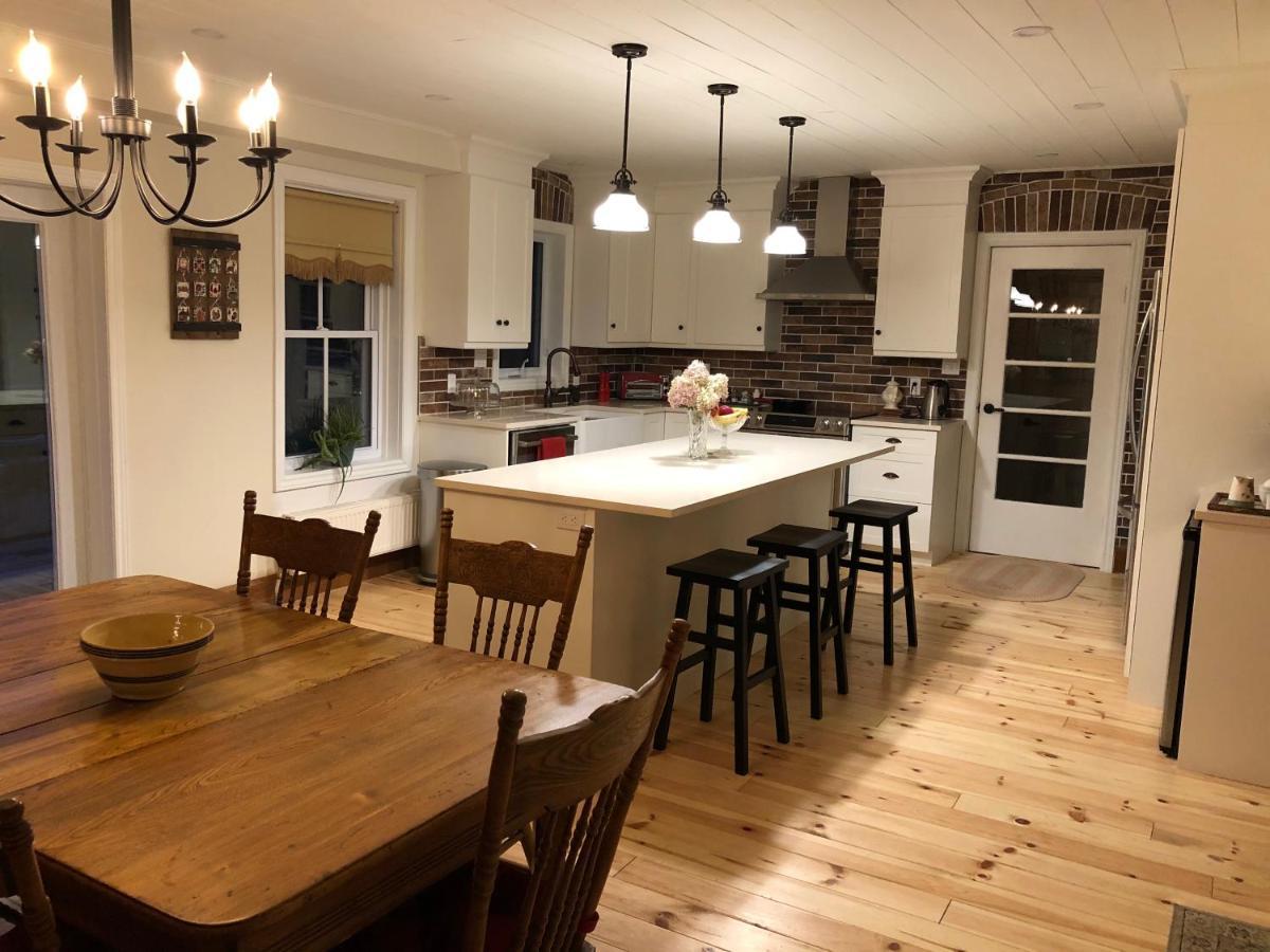 Sawyer'S Creek Bed And Breakfast Algonquin Highlands Екстер'єр фото