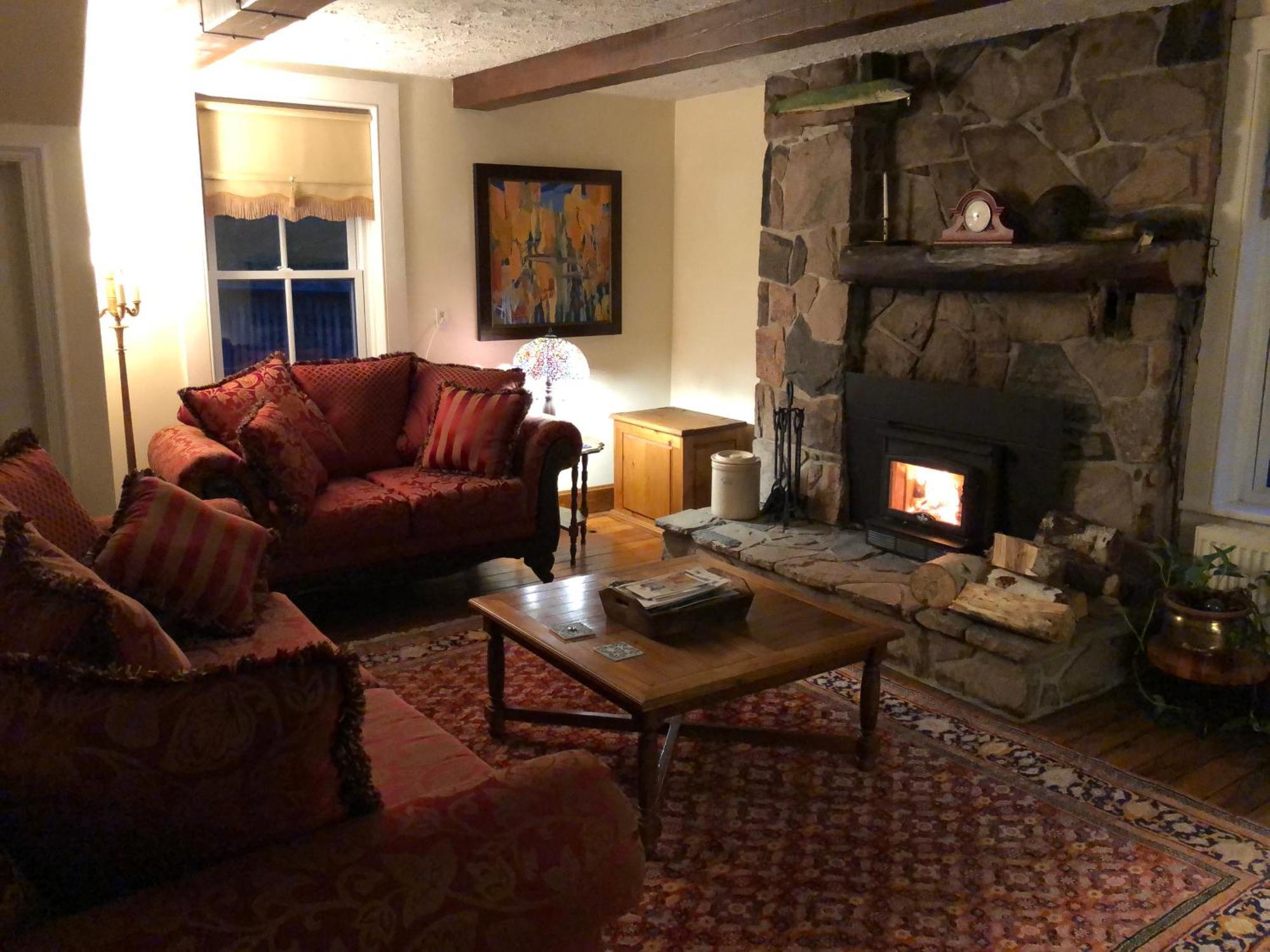 Sawyer'S Creek Bed And Breakfast Algonquin Highlands Екстер'єр фото